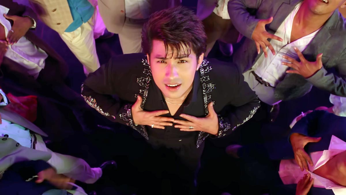 Anmol KC shows off improved dance moves in the lively ‘Aamaile Bhanthe’ Song video.