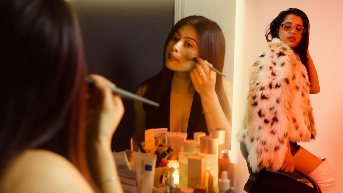 Models Babita Basnet and Diya Adhikari seen in glamorous avatar in music video of Sagar Jung Kunwar and Viber Simon